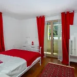 Дом отдыха Gorgeous In Нивице