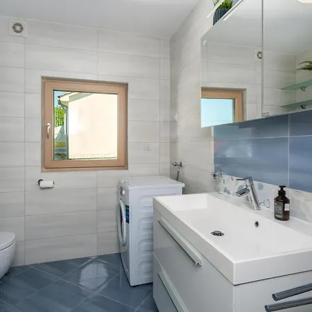 Awesome In * Njivice