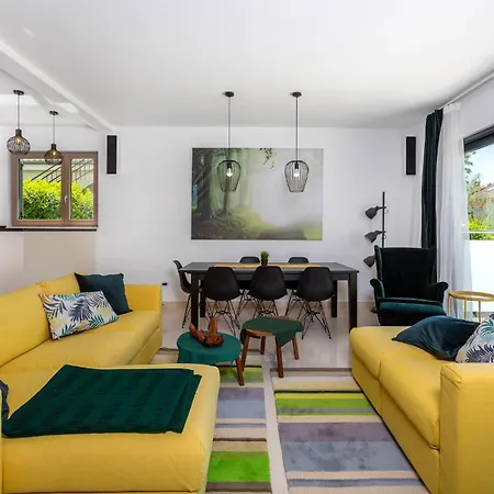 Casa vacanze Awesome In Njivice