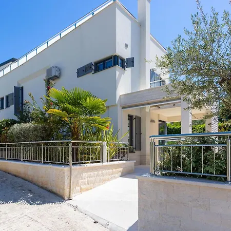 Awesome In * Njivice